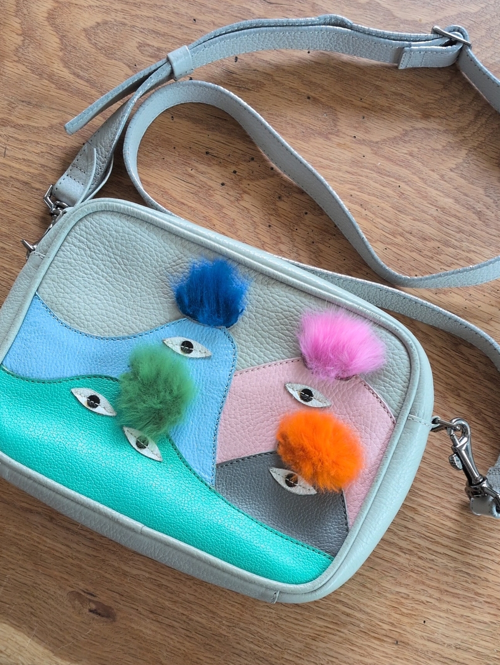 ✨ Min And Mon New York Crossbody Mountain Eyes Bag